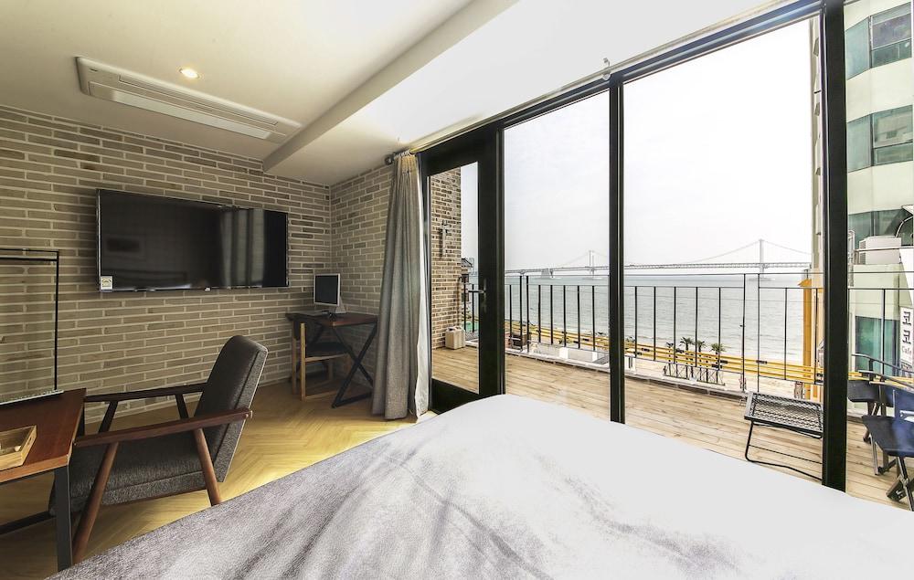 בוסאן Brown Dot Hotel Gwangan Beach מראה חיצוני תמונה